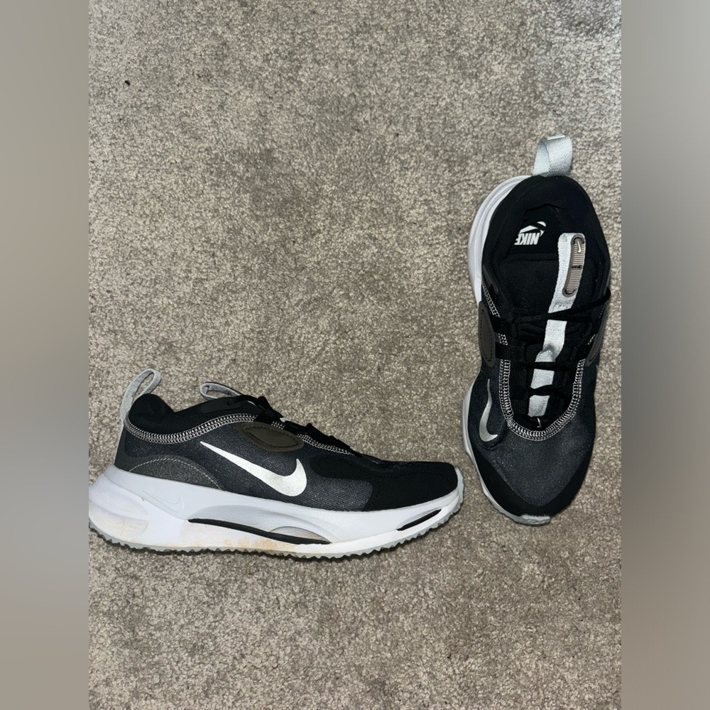 Nike Women’s Spark 'Black Pure Platinum' Shoe